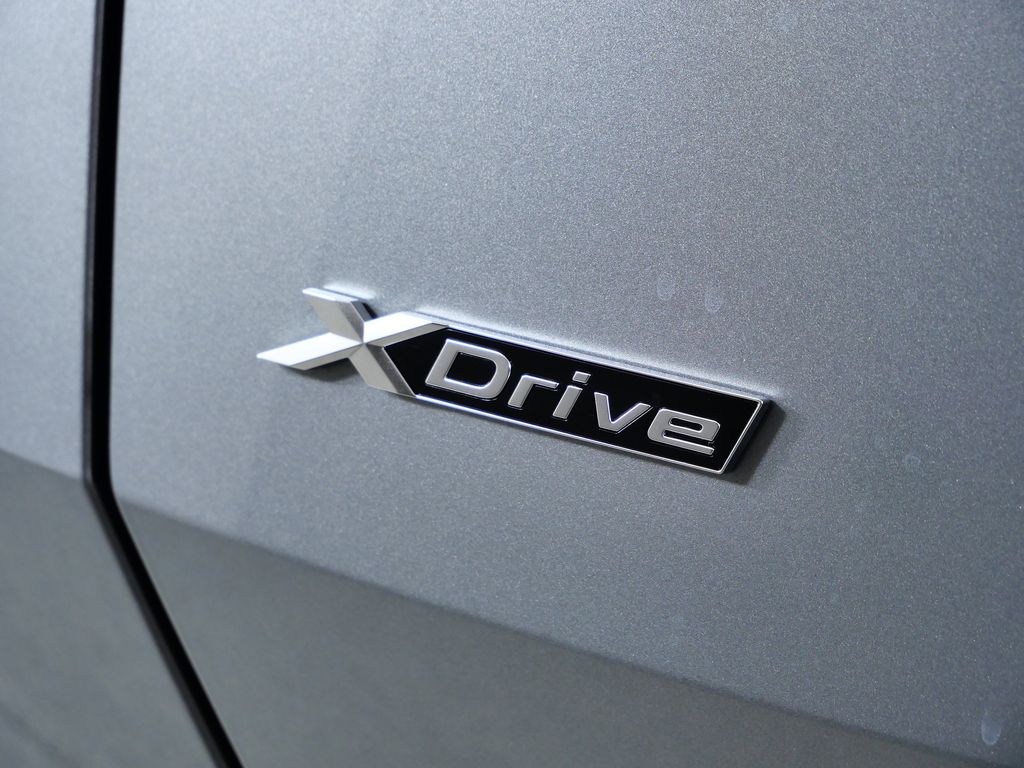 Thumbnail: 2026 BMW X3 - 13