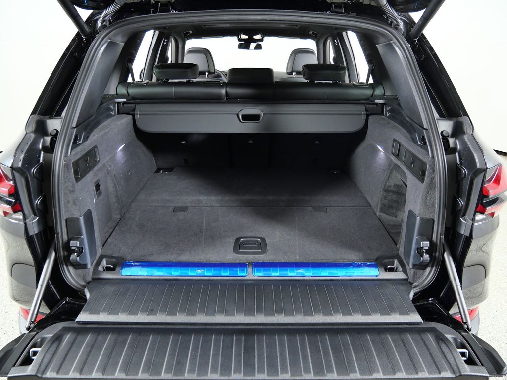 Thumbnail: 2026 BMW X5 - 28