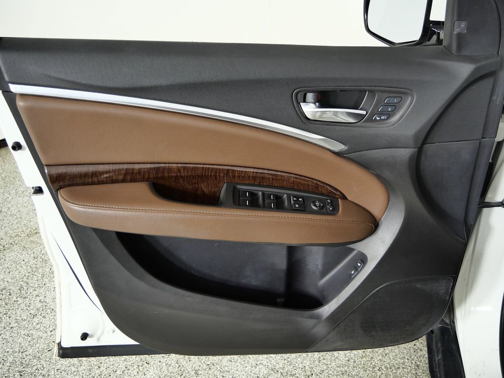 Thumbnail: 2017 Acura MDX - 33