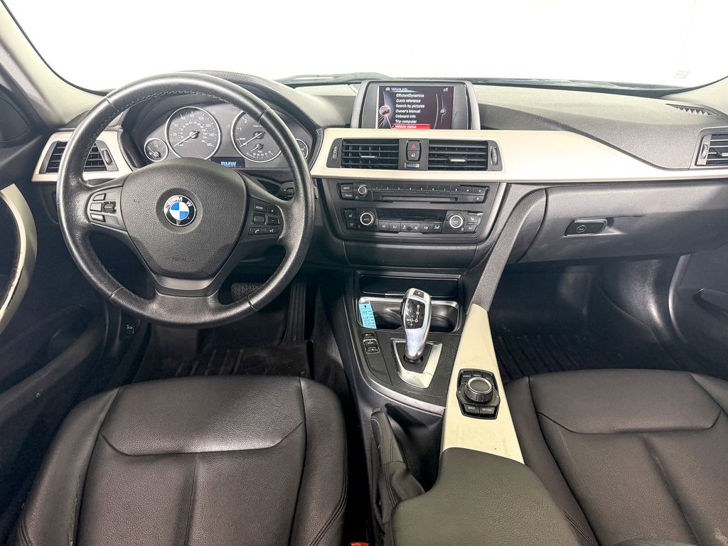 Thumbnail: 2015 BMW 3 Series - 9