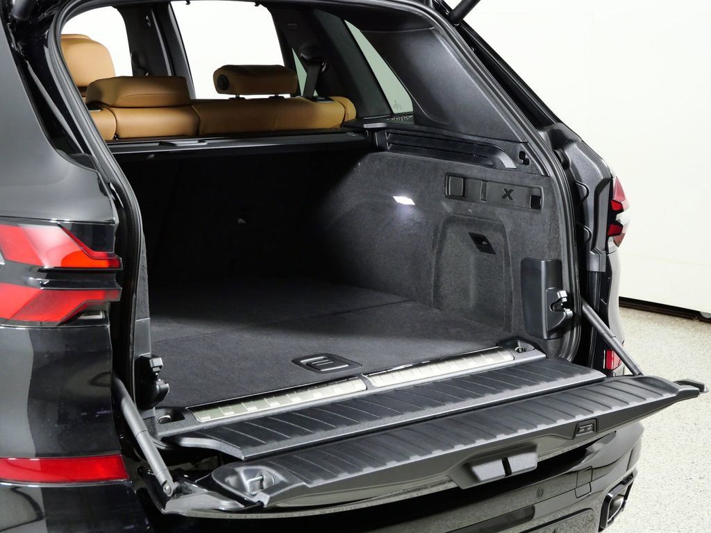 Thumbnail: 2026 BMW X5 - 31