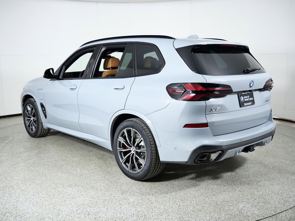 Thumbnail: 2026 BMW X5 - 14
