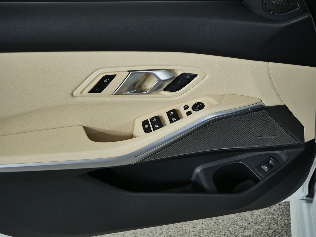 Thumbnail: 2026 BMW 3 Series - 32