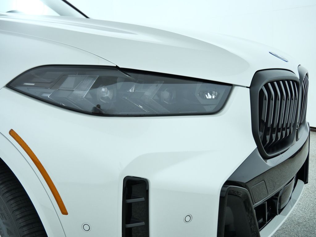 Thumbnail: 2026 BMW X5 - 11