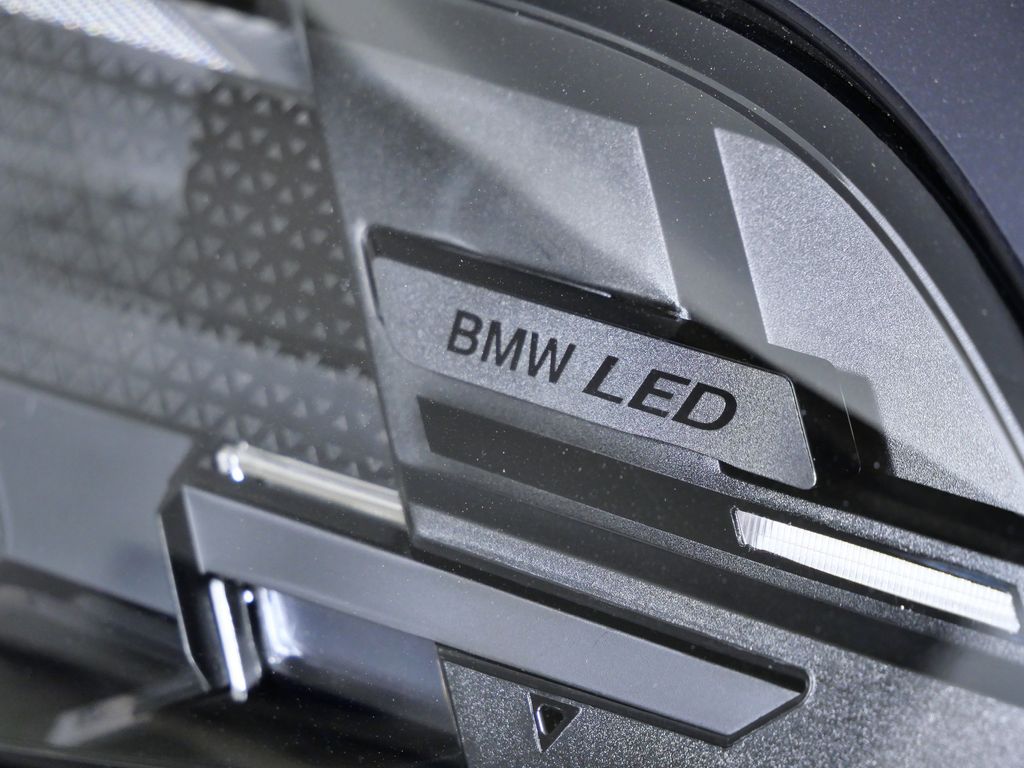 Thumbnail: 2026 BMW X5 - 4