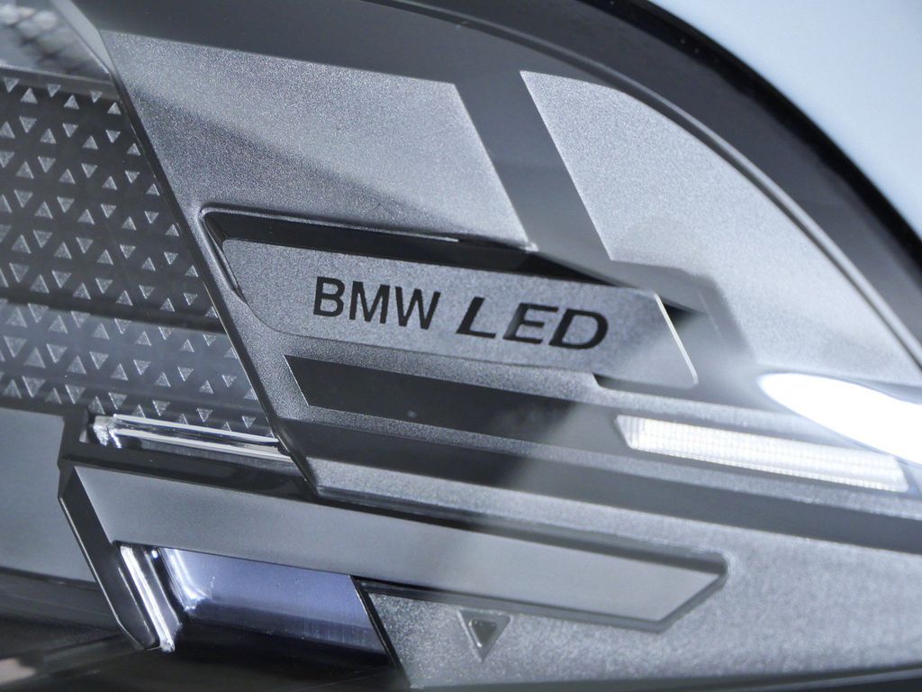Thumbnail: 2026 BMW X5 - 4