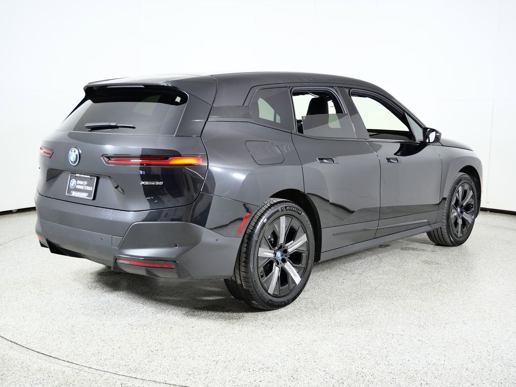 Thumbnail: 2025 BMW iX - 11