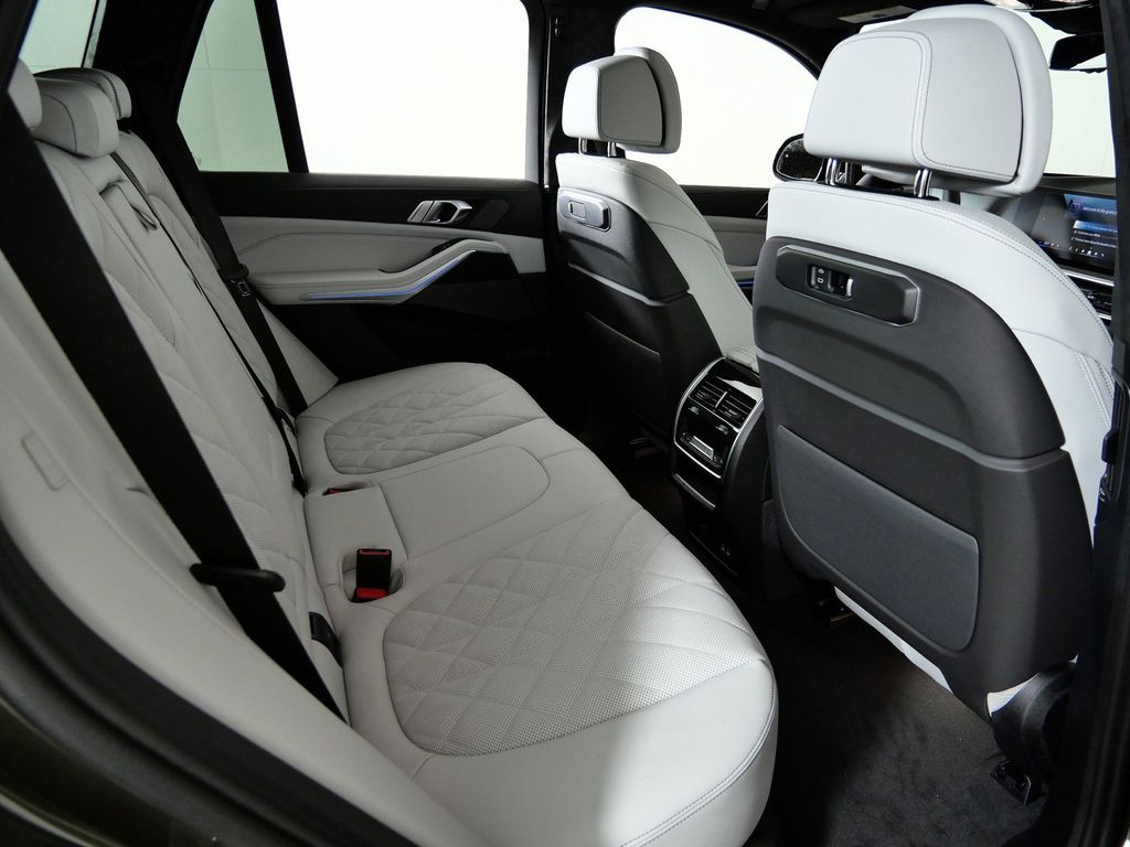 Thumbnail: 2026 BMW X5 - 26