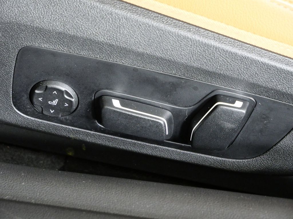 Thumbnail: 2025 BMW 4 Series - 40