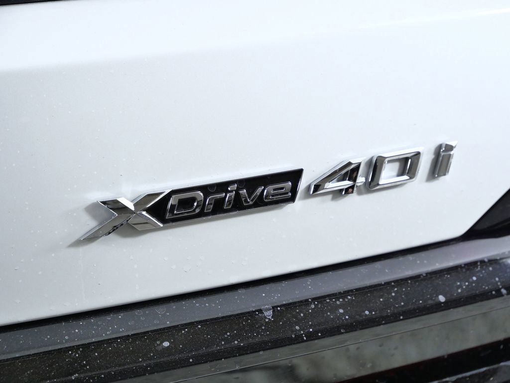 Thumbnail: 2026 BMW X7 - 14