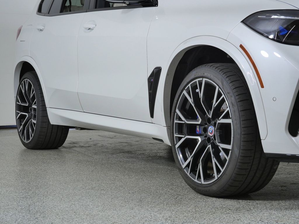 Thumbnail: 2023 BMW X5 - 6