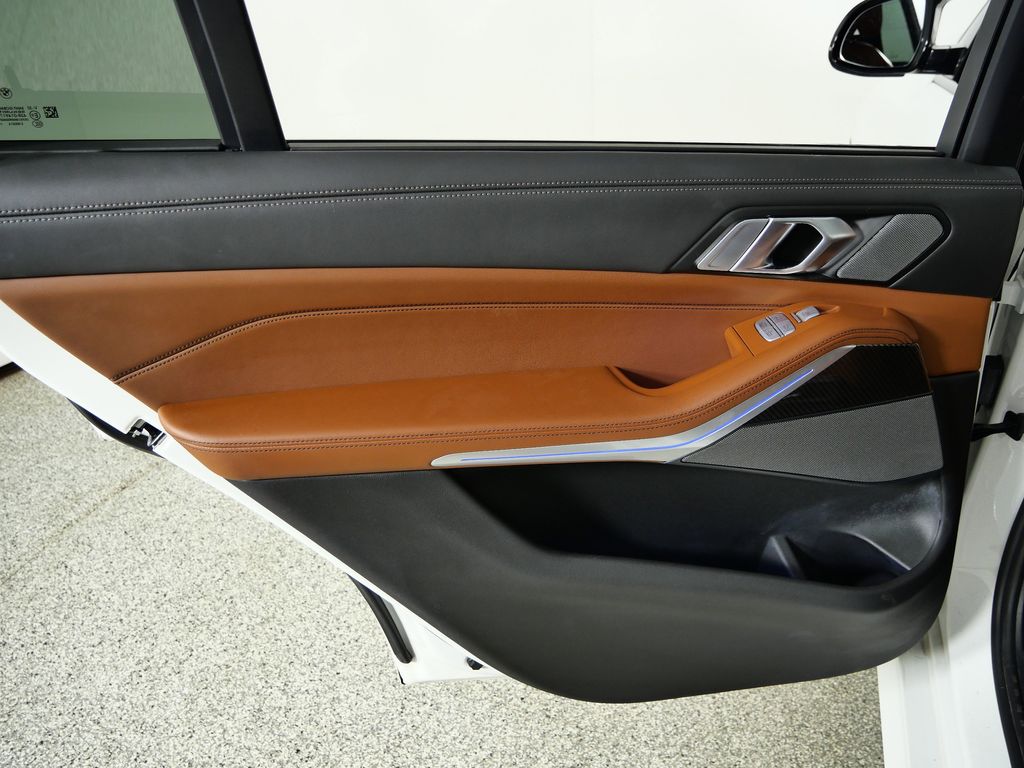 Thumbnail: 2024 BMW X7 - 36