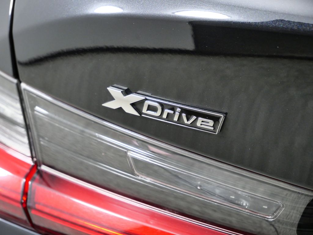 Thumbnail: 2021 BMW 3 Series - 14