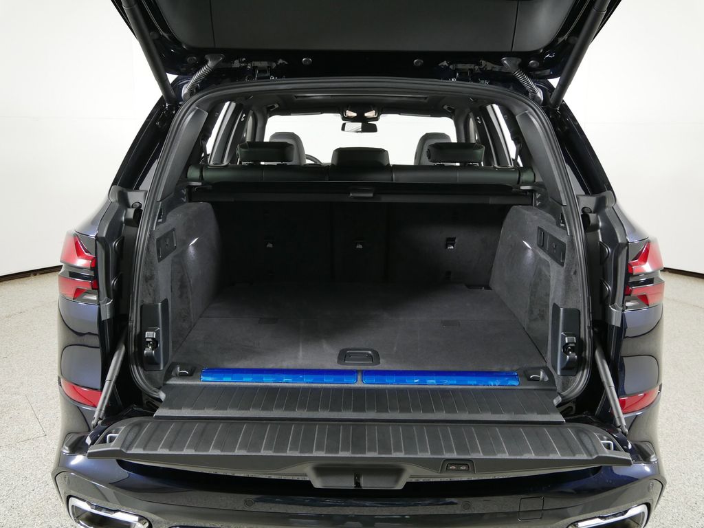 Thumbnail: 2026 BMW X5 - 25