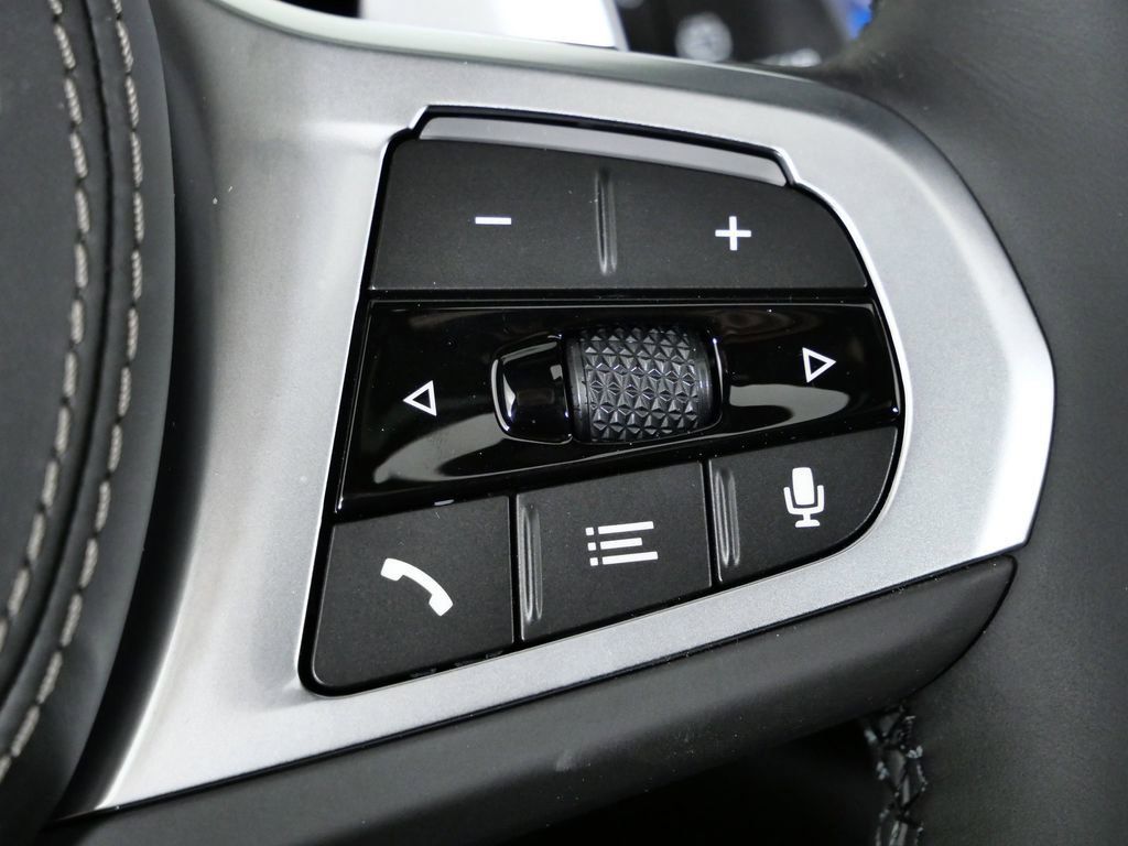 Thumbnail: 2026 BMW X7 - 44