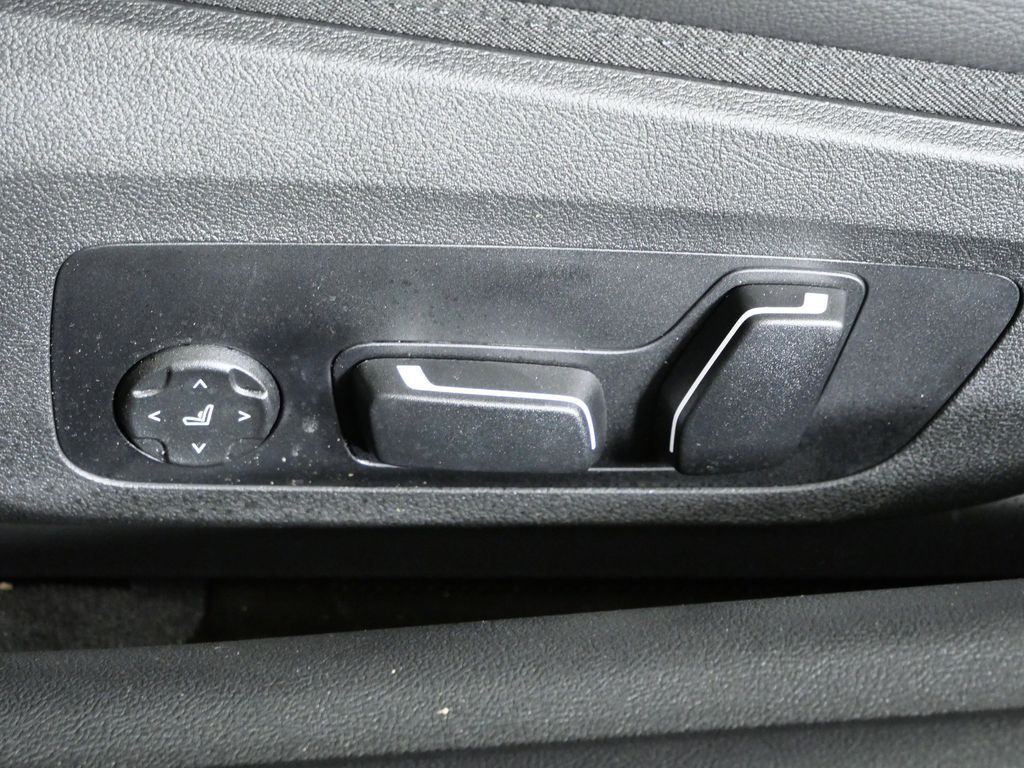 Thumbnail: 2025 BMW 4 Series - 35