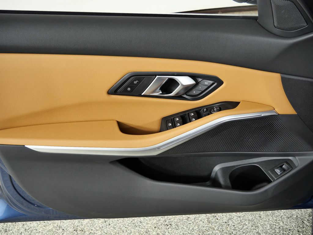 Thumbnail: 2025 BMW 3 Series - 32