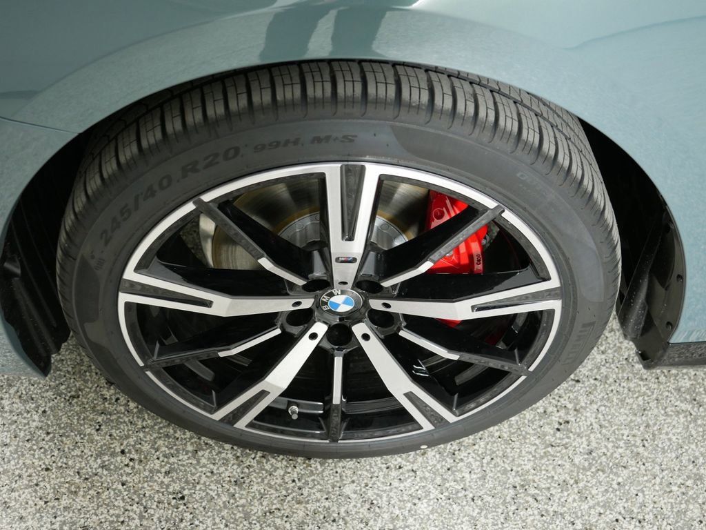 Thumbnail: 2025 BMW 5 Series - 20