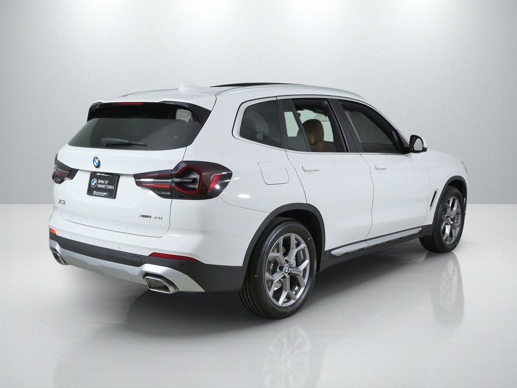Thumbnail: 2023 BMW X3 - 11
