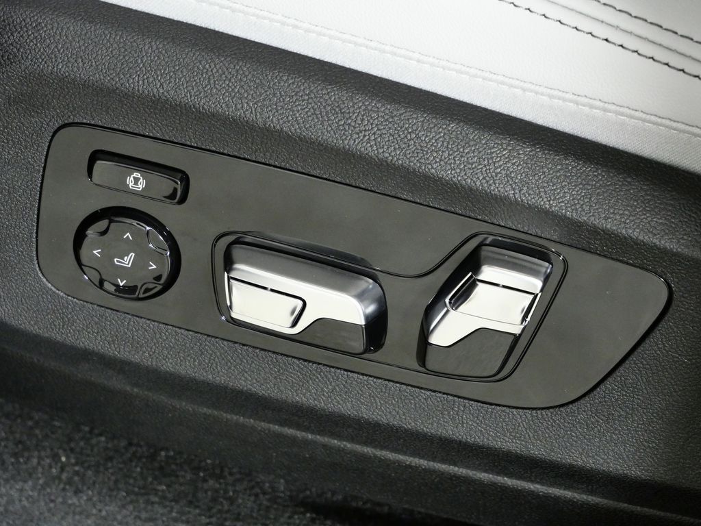 Thumbnail: 2026 BMW X5 - 39