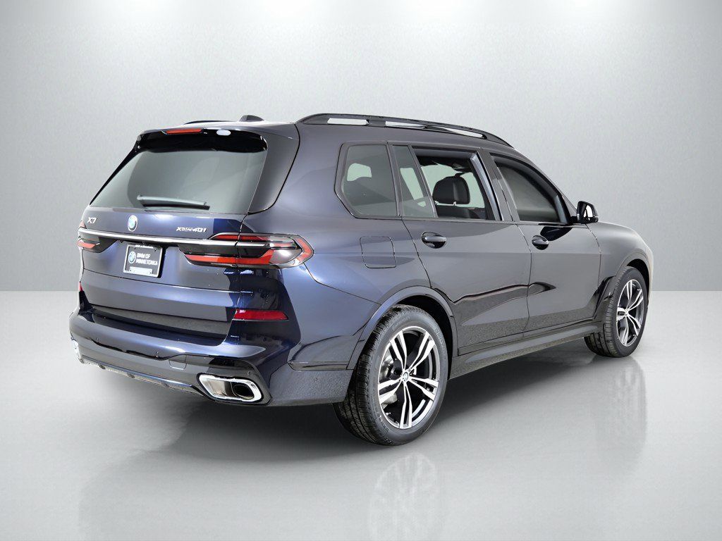 Thumbnail: 2026 BMW X7 - 10