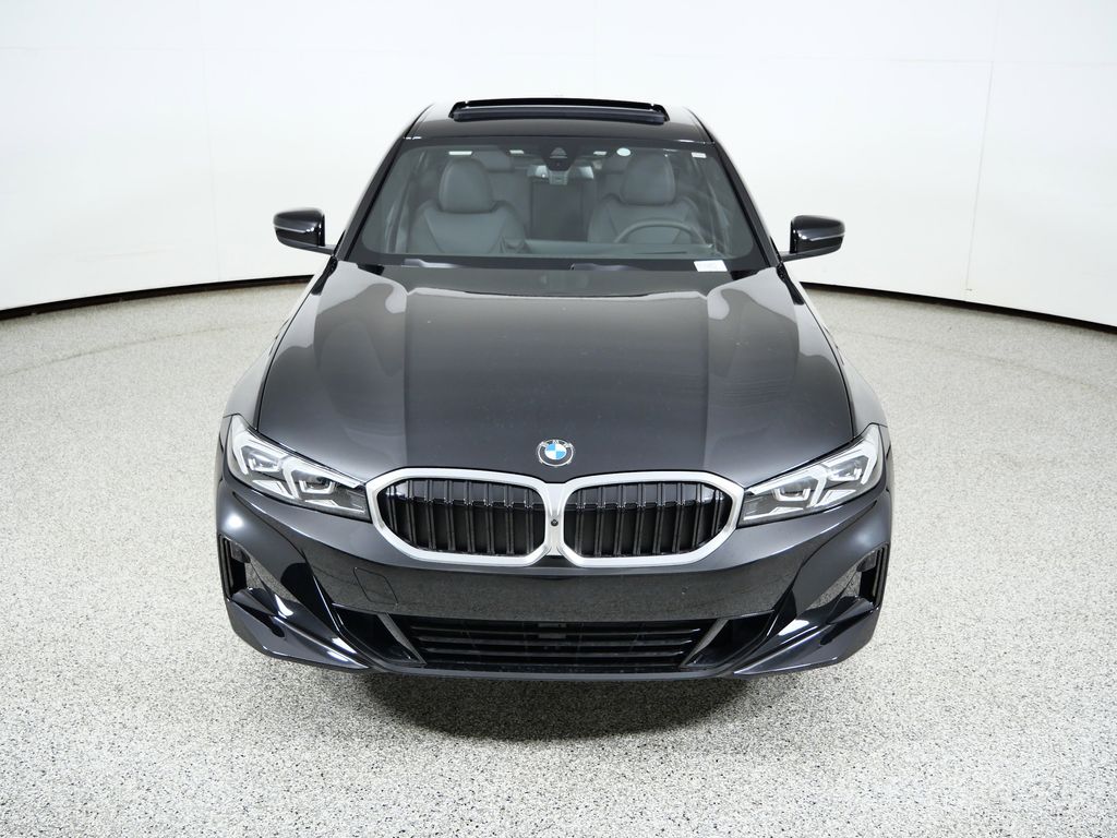 Thumbnail: 2026 BMW 3 Series - 16