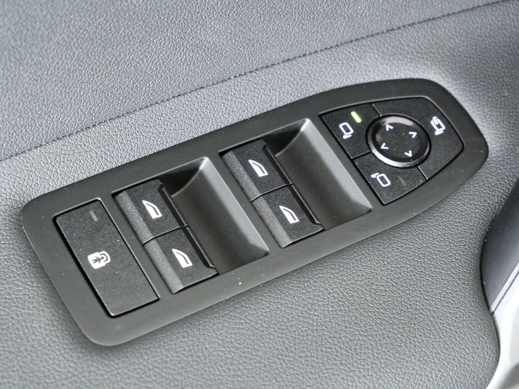 Thumbnail: 2026 BMW iX - 35