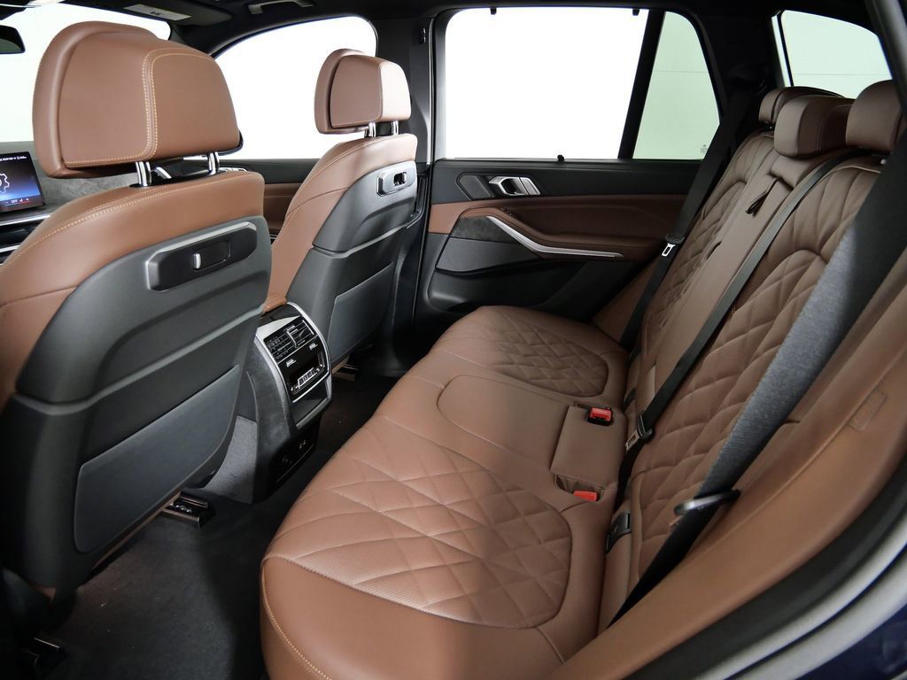 Thumbnail: 2026 BMW X5 - 34