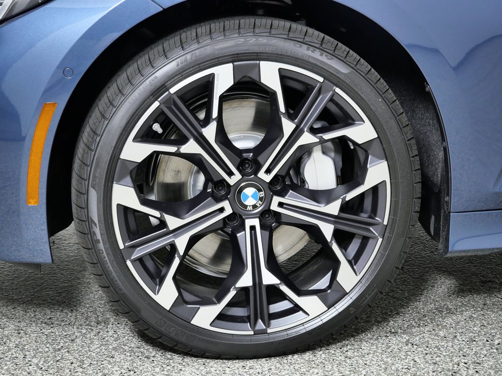 Thumbnail: 2025 BMW 3 Series - 17