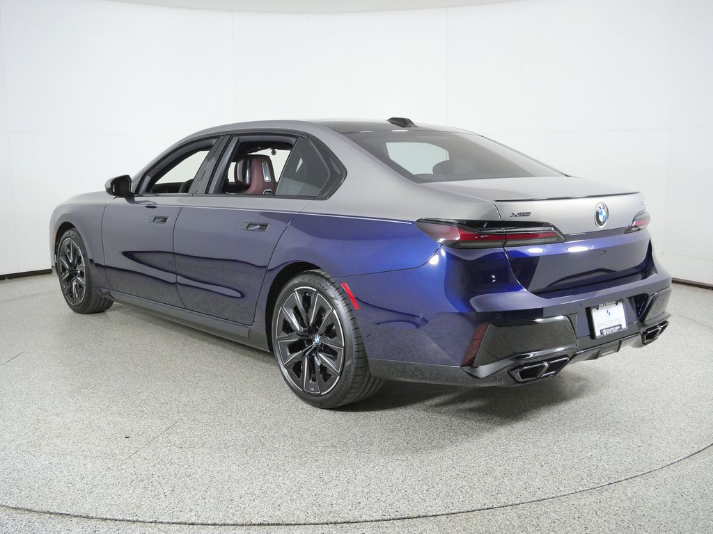 Thumbnail: 2023 BMW 7 Series - 17