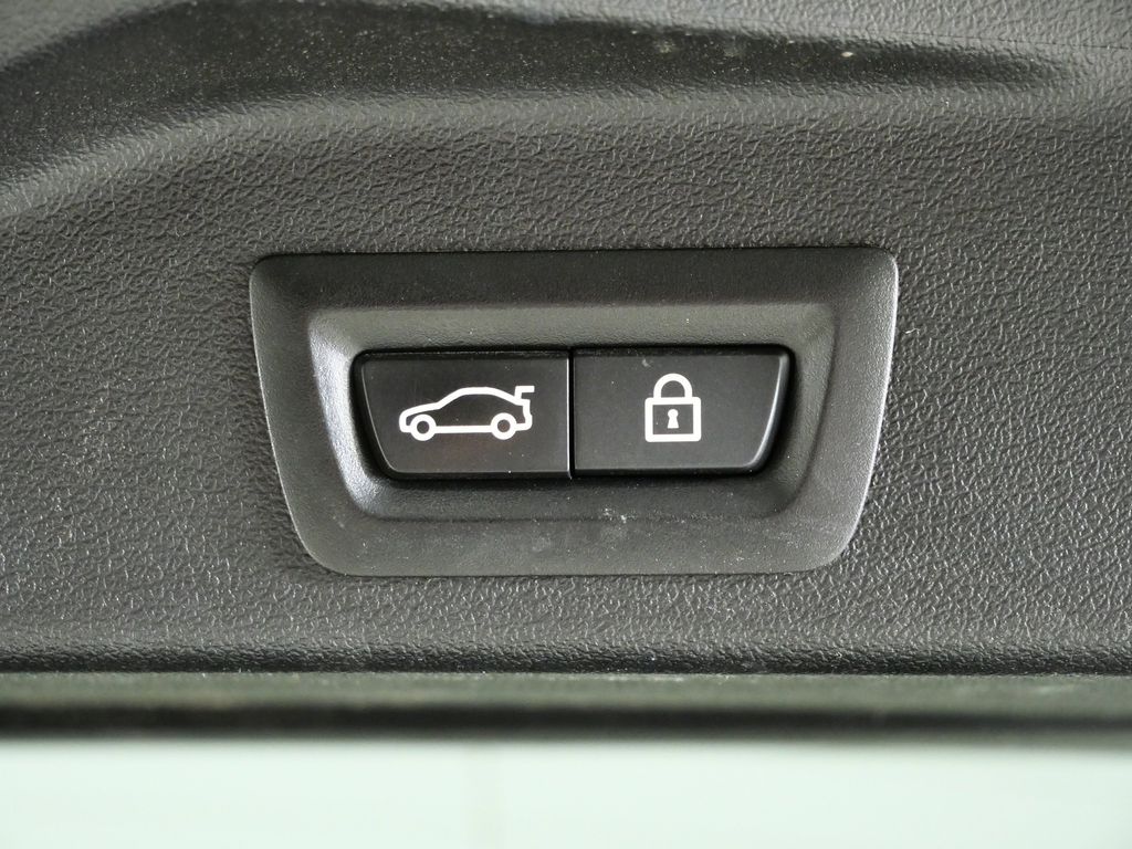 Thumbnail: 2022 BMW X5 - 30