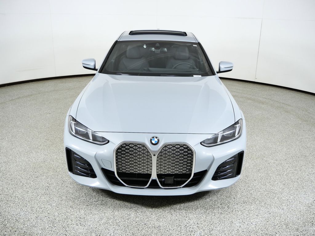 Thumbnail: 2026 BMW i4 - 16