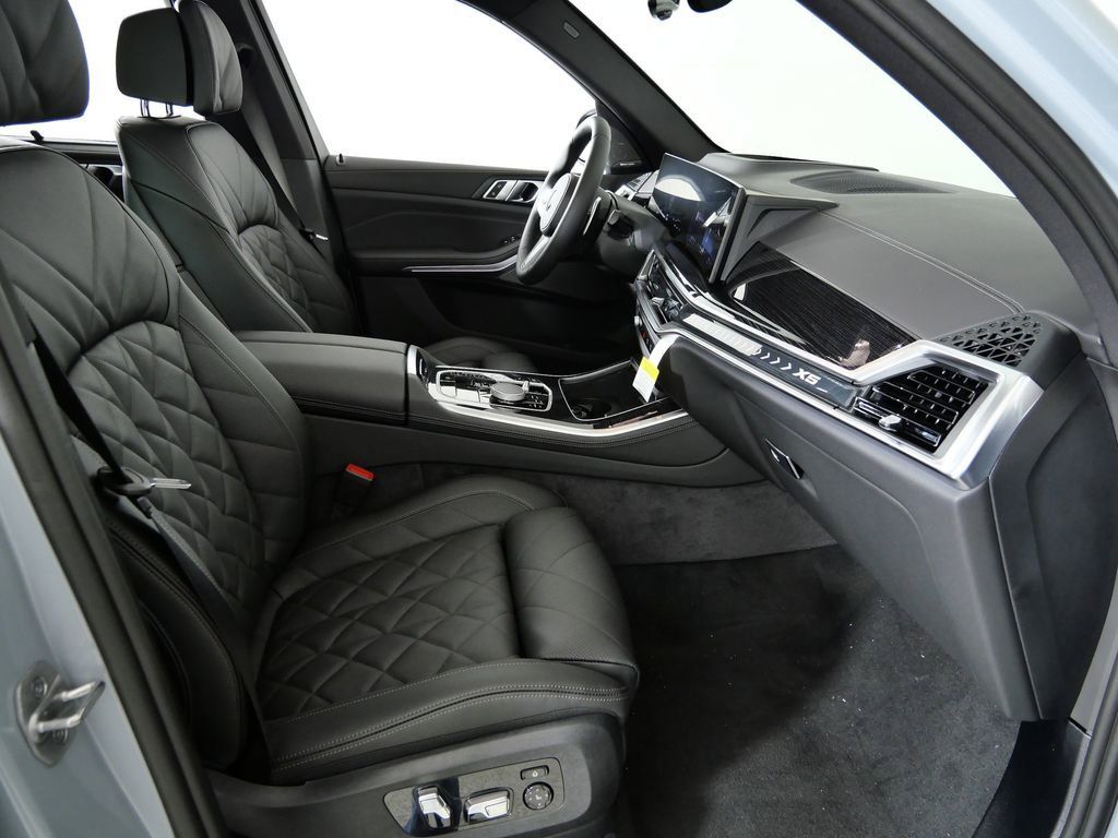 Thumbnail: 2026 BMW X5 - 22