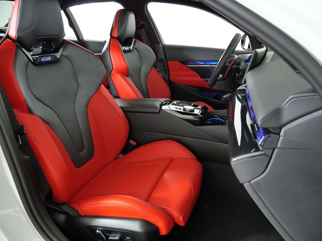 Thumbnail: 2026 BMW M5 - 23