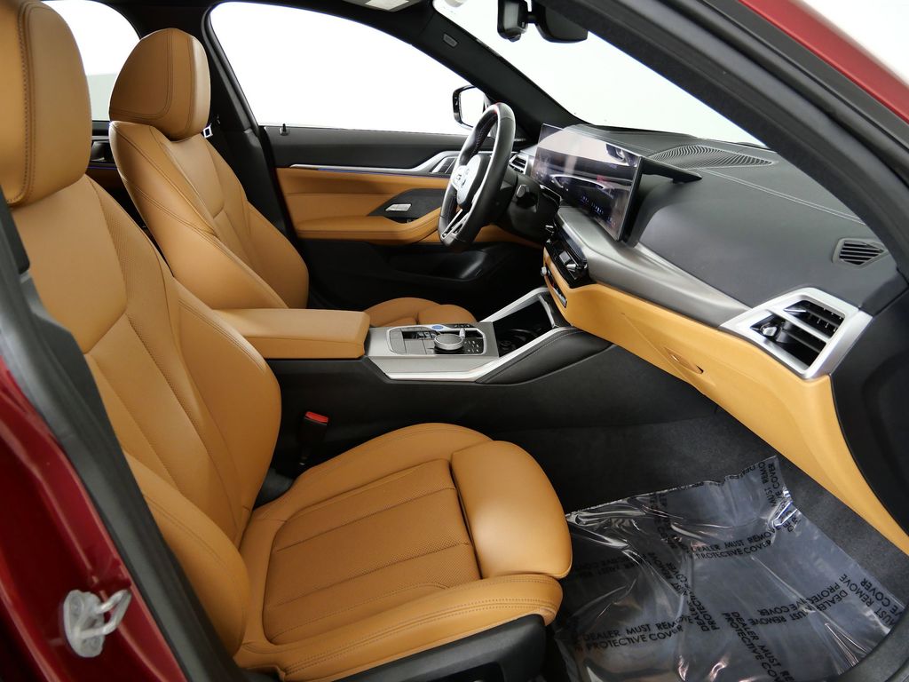 Thumbnail: 2025 BMW i4 - 24