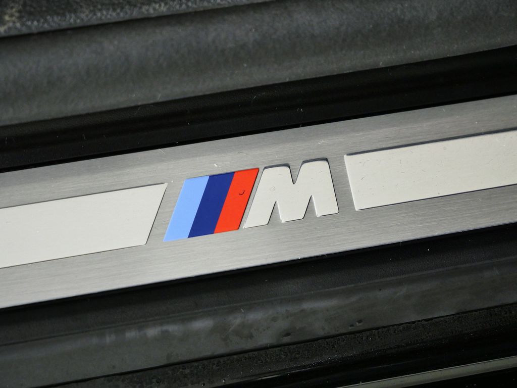 Thumbnail: 2025 BMW i4 - 28