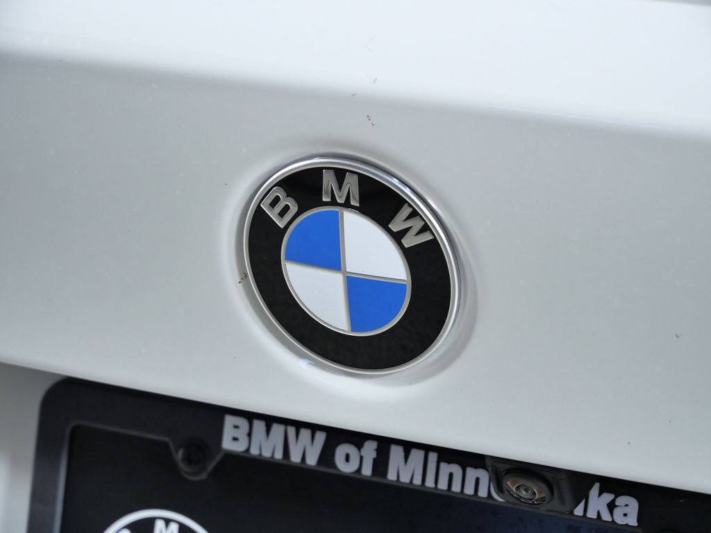 Thumbnail: 2026 BMW 3 Series - 11