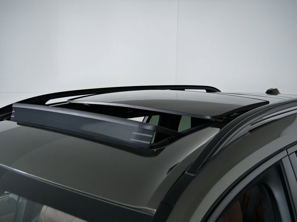 Thumbnail: 2026 BMW X7 - 20