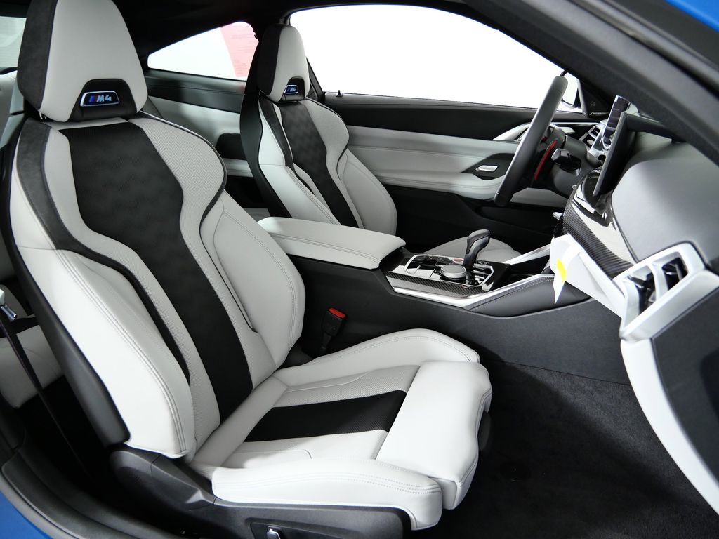 Thumbnail: 2026 BMW M4 - 20