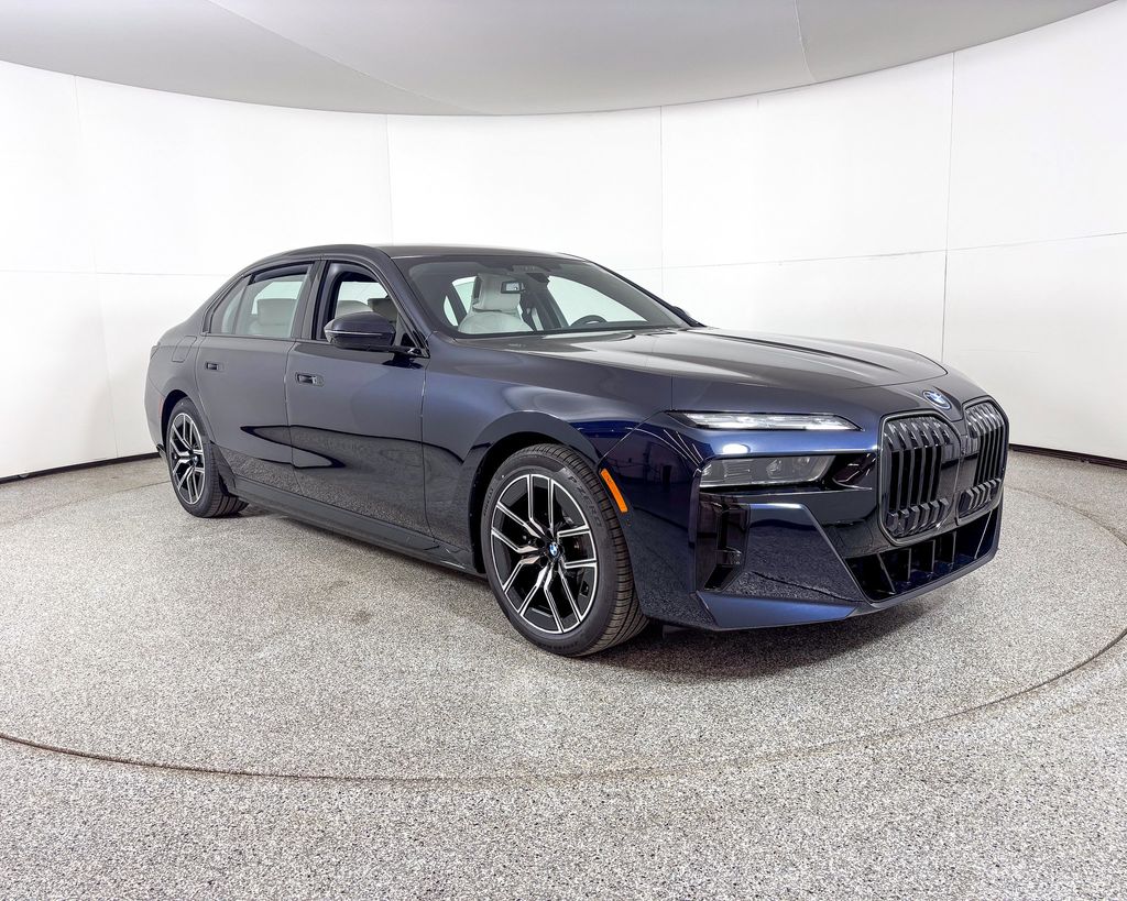 Thumbnail: 2025 BMW 7 Series - 4