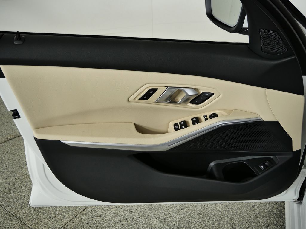 Thumbnail: 2026 BMW 3 Series - 32