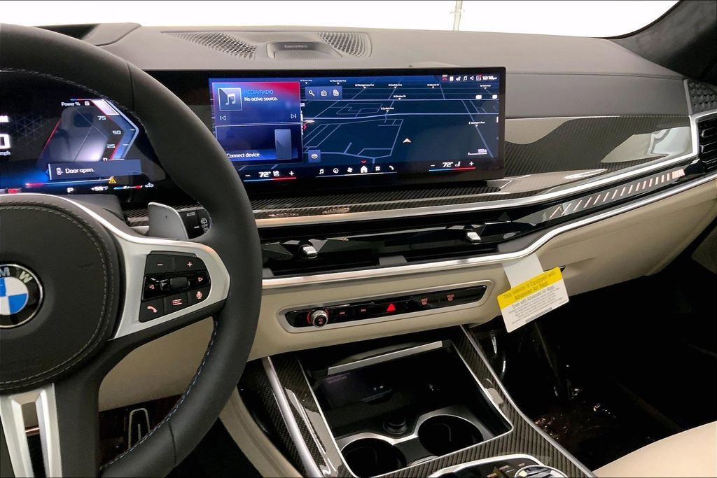 Thumbnail: 2026 BMW X7 - 16