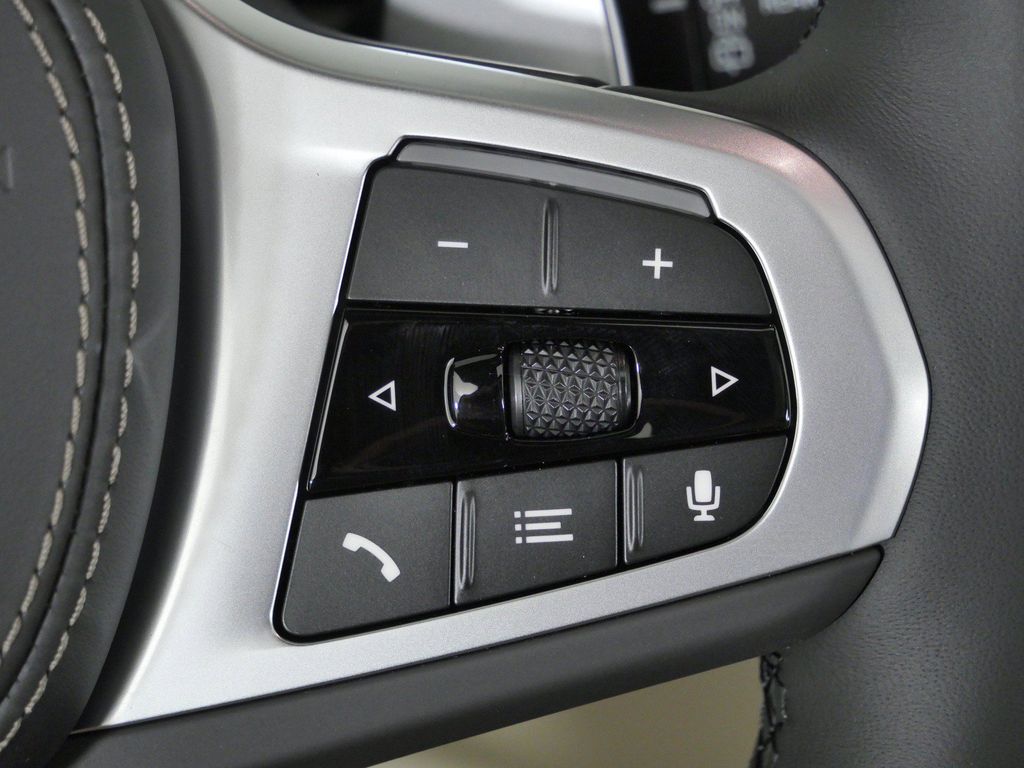 Thumbnail: 2026 BMW X5 - 42