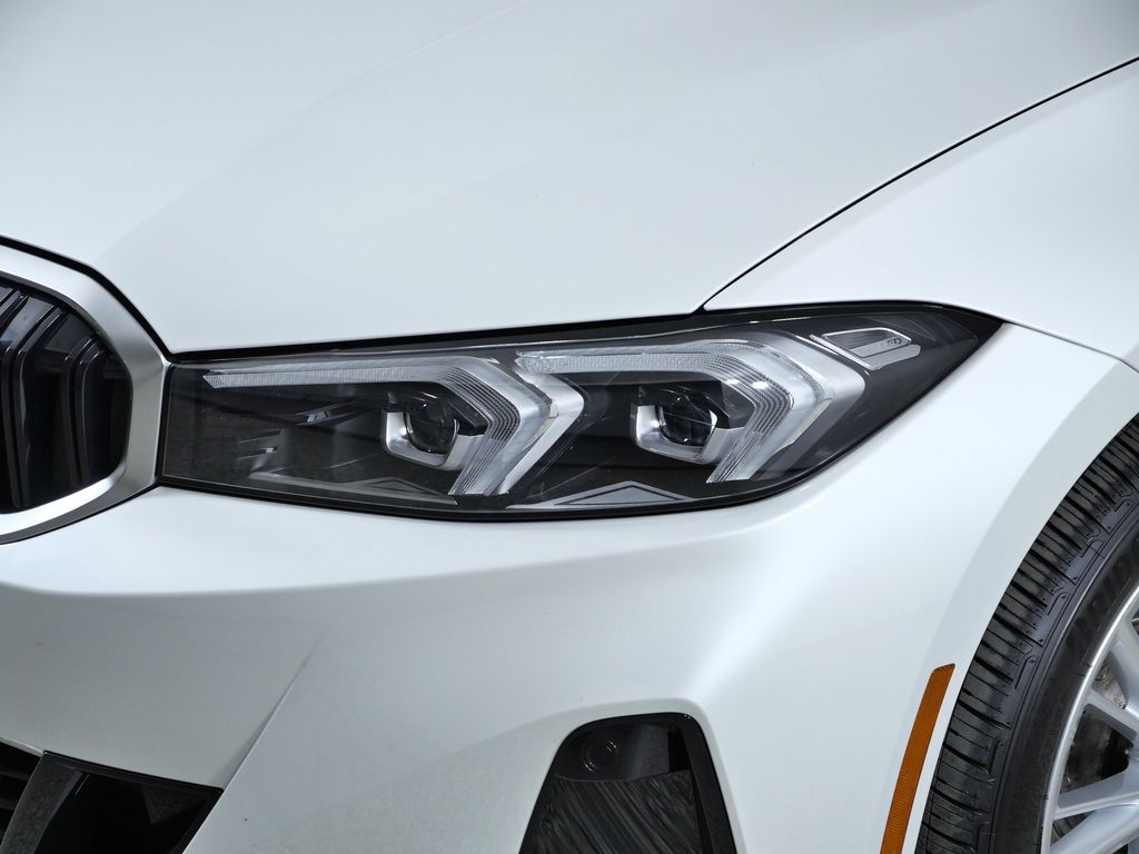 Thumbnail: 2023 BMW 3 Series - 4