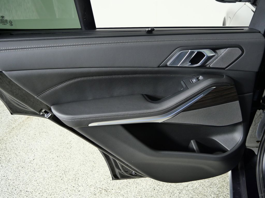 Thumbnail: 2026 BMW X5 - 31