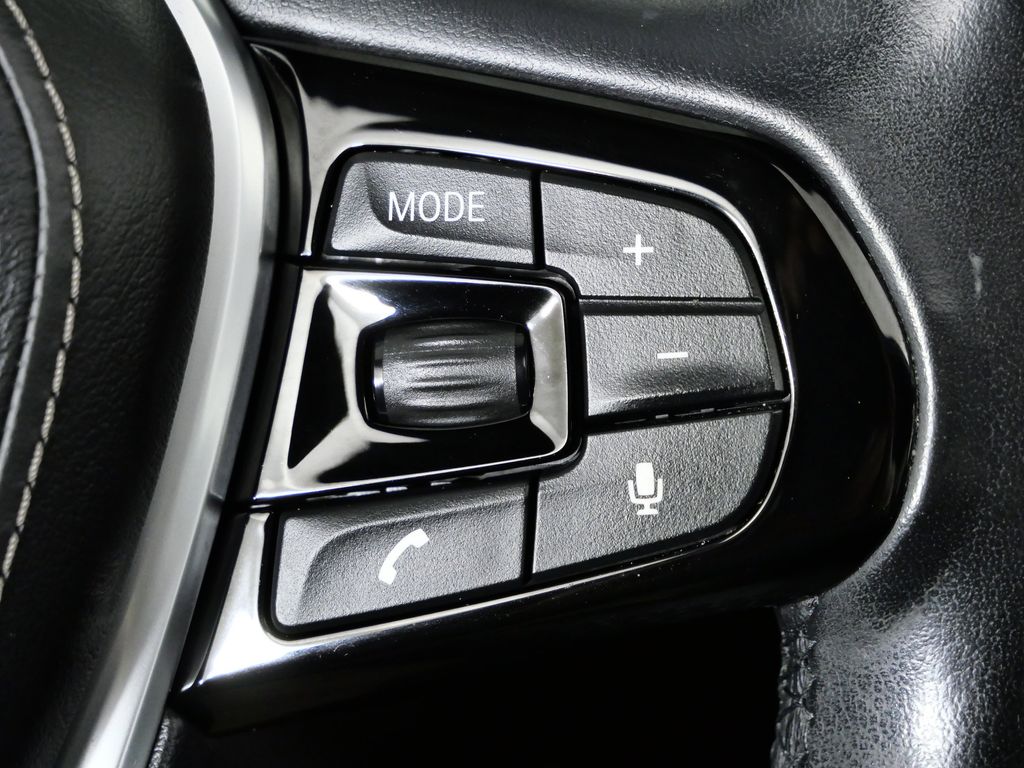 Thumbnail: 2018 BMW 5 Series - 42