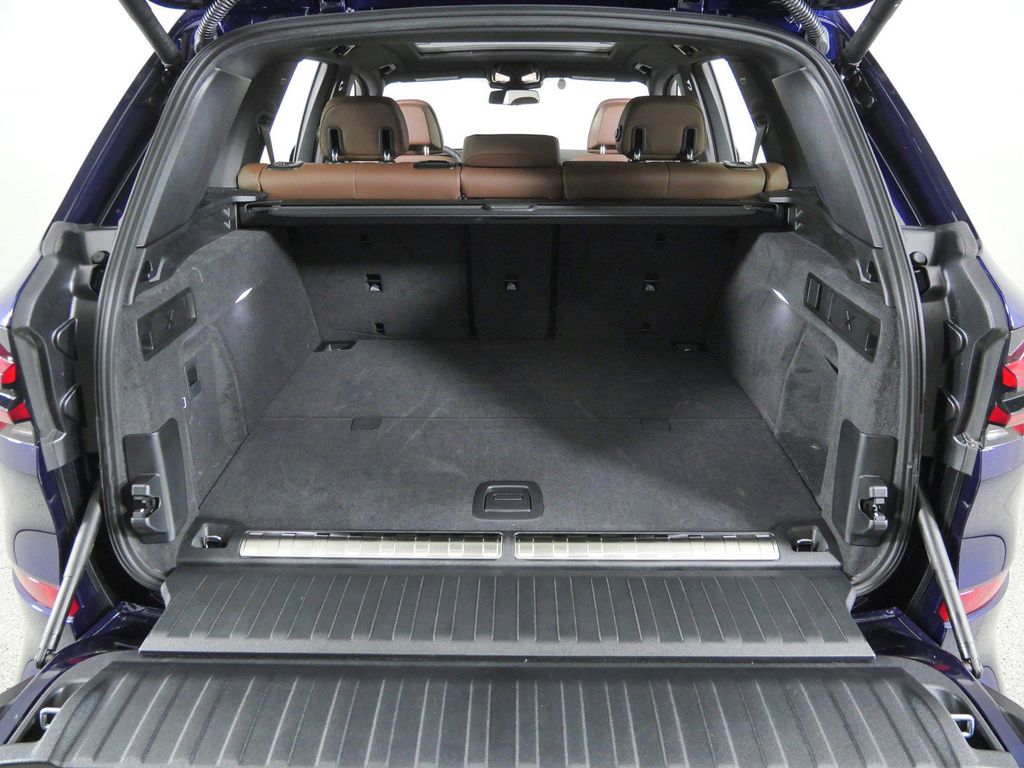 Thumbnail: 2026 BMW X5 - 28