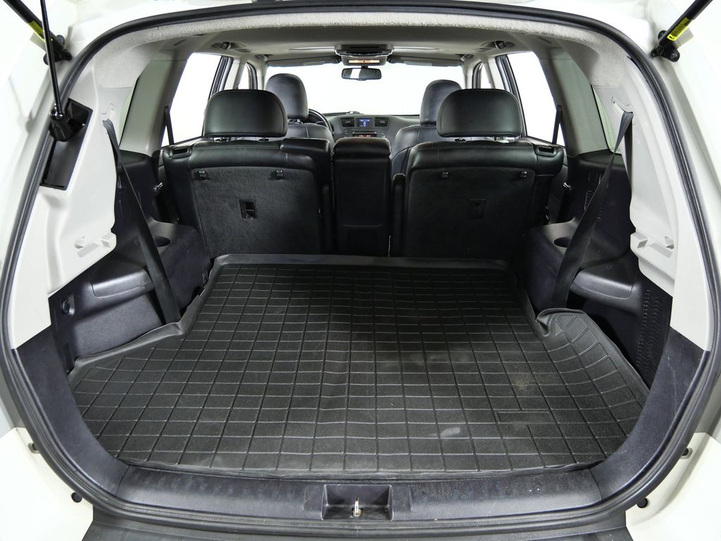 Thumbnail: 2011 Toyota Highlander - 27