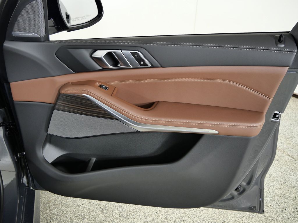 Thumbnail: 2026 BMW X5 - 19