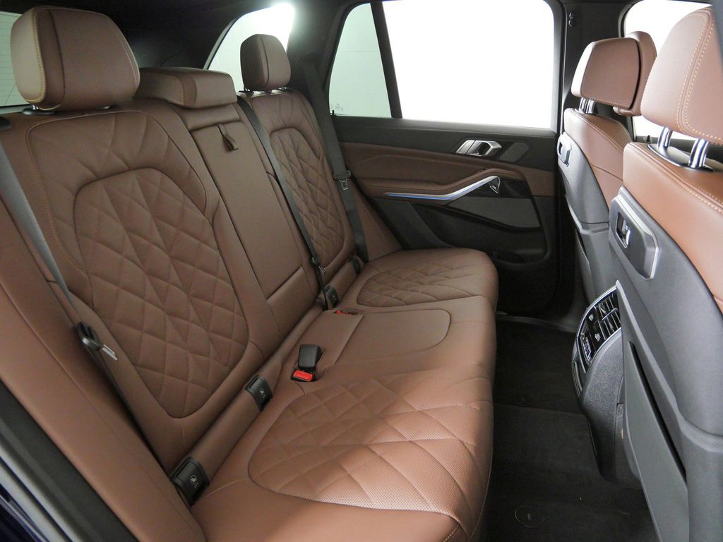 Thumbnail: 2026 BMW X5 - 27